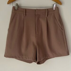 7 For All Mankind Tailored Hight-Waist Brown/Taupe Shorts Women’s size 6